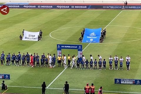 Arema FC menang dramatis 2-1 atas Bhayangkara Presisi Lampung FC