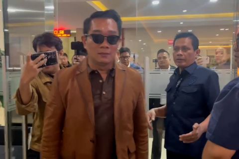 Ridwan Kamil dan Lisa datangi Bareskrim Polri untuk jalani tes DNA