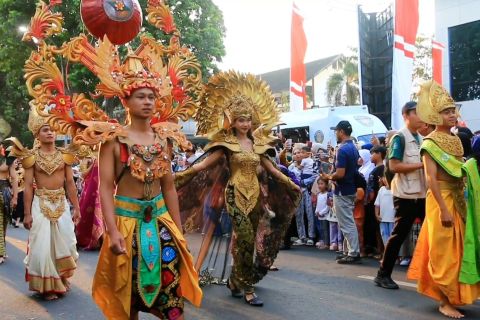 Parade Budaya meriahkan HUT RI di Mataram, jadi gambaran kebhinekaan