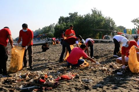 Pelaku industri perhotelan Mataram gelar Gerakan Peduli Lingkungan