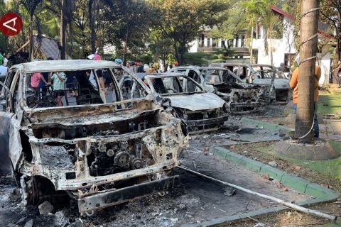 Puluhan mobil terbakar, 3 tewas, BPBD asesmen kerugian DPRD Makassar