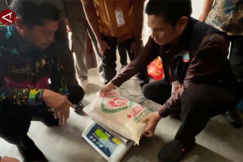 Satgas Pangan inspeksi distributor beras di Pontianak