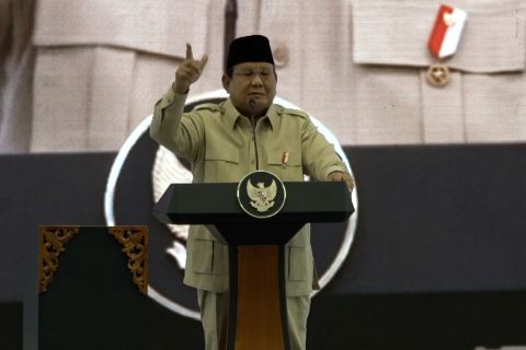  'Enak di lo, enggak enak di rakyat.'