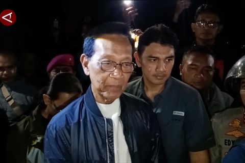 Sri Sultan temui massa di Polda DIY untuk redam situasi