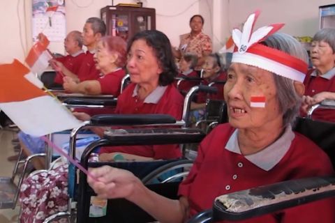 Keseruan lomba HUT RI ke-80 dari dalam panti wreda