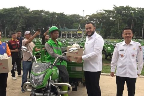 Pemkot Padang beri LPS 178 unit becak motor untuk atasi masalah sampah