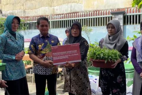 30 Posyandu di Pontianak terima bantuan budidaya ikan