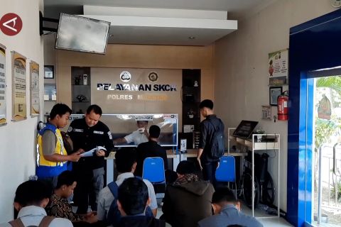 Pemohon SKCK ramai-ramai datangi Polres Magetan, ini alasannya