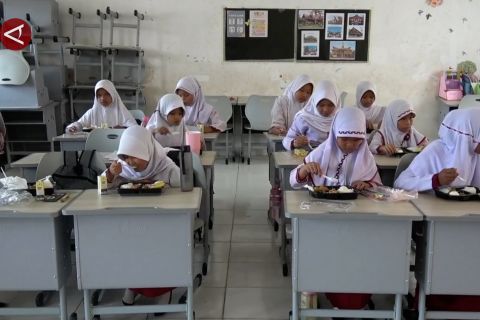 Rentetan kasus keracunan MBG, Dinkes Sumsel gencar edukasi SPPG