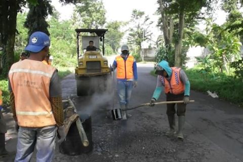 Gerakkan ekonomi, Temanggung habiskan 14 miliar untuk perbaikan jalan