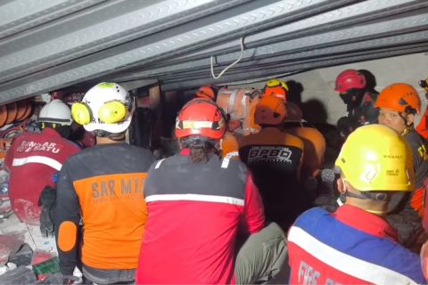 Basarnas: 106 santri Ponpes Al Khoziny terevakuasi, lima meninggal