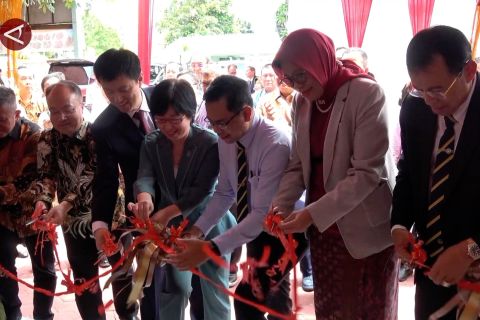 Pusat penelitian studi China resmi dibuka di UNP