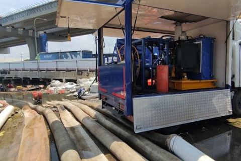 Pemkot Semarang maksimalkan pompa portabel atasi banjir Kaligawe