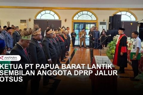 PELANTIKAN 9 ANGGOTA DPRP PAPUA BARAT JALUR OTSUS