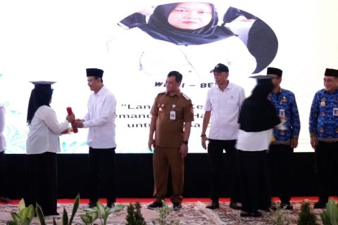 1.000 penerima PKH di Pemalang diwisuda, resmi jadi keluarga mandiri