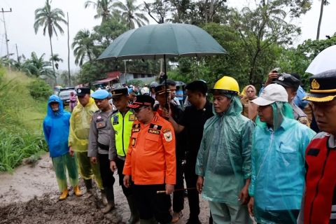 Bupati Tanah Datar minta warga dekat lereng dan sungai mengungsi