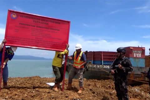 KKP segel tiga lokasi pemanfaatan ruang laut tak berizin di Sultra