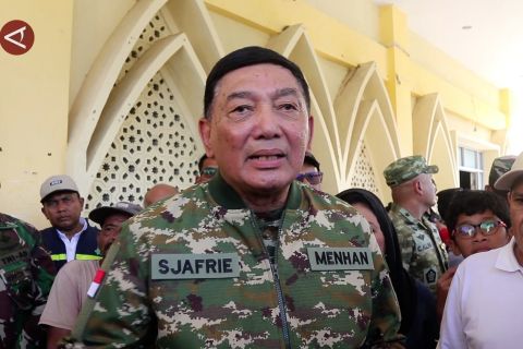 Menhan kerahkan udara untuk warga terisolasi banjir