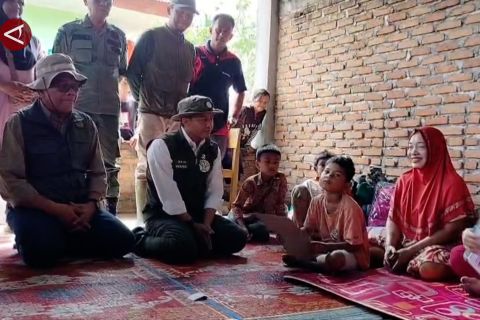 Menteri Kehutanan salurkan bantuan bagi korban banjir bandang di Agam