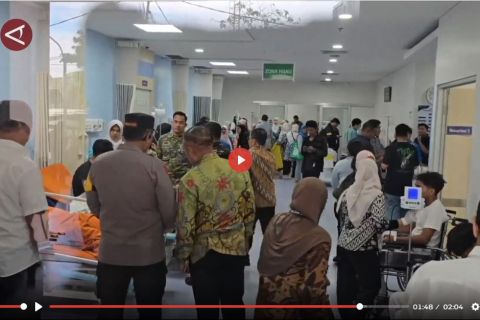 Polisi amankan barang bukti terkait ledakan di SMAN 72 - VIDEO