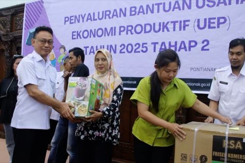 Pemkot Pontianak salurkan lagi bantuan usaha ekonomi produktif 2025