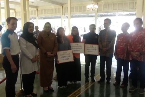 Pemprov DIY salurkan bantuan untuk mahasiswa korban banjir