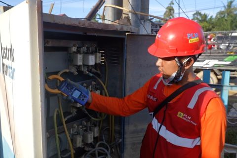 PLN pastikan pemulihan listrik di Aceh tamiang rampung dalam sepekan