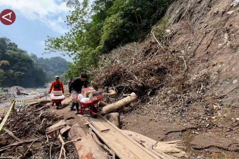 Akses terlalu jauh, BPBD terapkan estafet untuk penjemputan bantuan