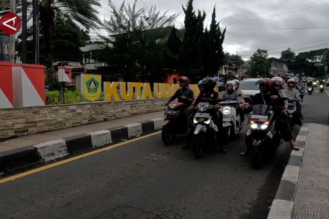 Arus libur natal ke puncak ramai, lalu lintas kembali normal