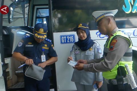 Jelang Nataru, bus di Temanggung jalani uji kelaikan demi keselamatan