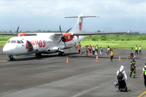 Jelang tahun baru, penumpang pesawat rute Jember-Bali terus meningkat
