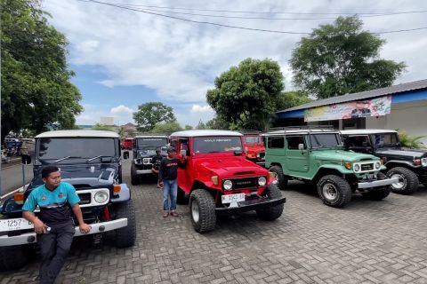 Polisi - Dishub ramp check ratusan jip wisata Bromo jelang libur Natal