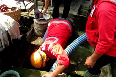 Cegah krisis air bersih, Tim WASH PMI Jember lakukan normalisasi sumur