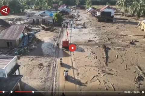 BNPB: Korban meninggal banjir Sumatera capai 770 orang - VIDEO