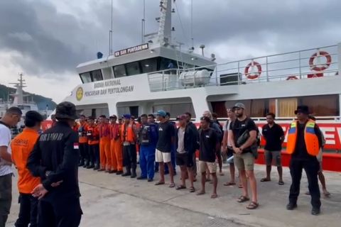 Hari ke-5 pencarian WNA Spanyol, SAR temukan serpihan KM Putri Sakinah