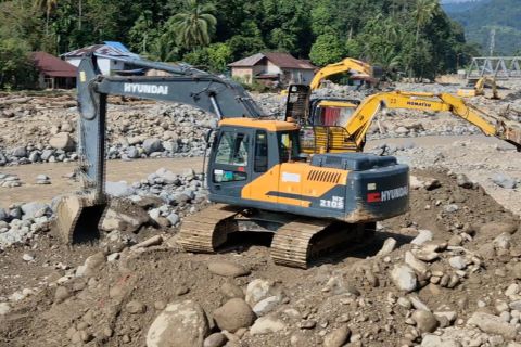 BWS Sumatera V percepat normalisasi sungai pascabanjir bandang