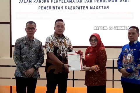Pemkab Magetan terima 11 sertifikat aset daerah senilai Rp2,5 miliar