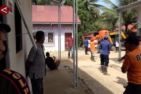 Penyintas banjir di Agam bersyukur dapat hunian hingga kebutuhan pokok