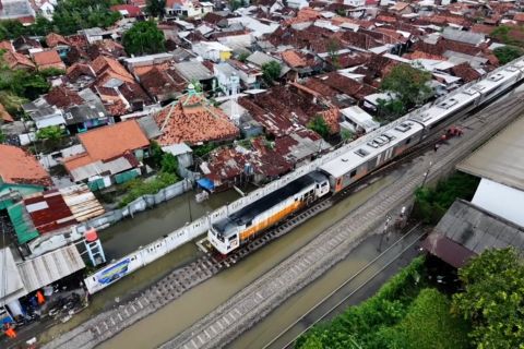 Jalur Pekalongan-Sragi kembali dilalui, KAI batasi kecepatan