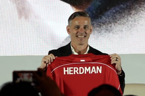 John Herdman buka peluang naturalisasi pemain baru untuk Timnas