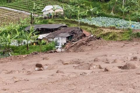 Longsor Bandung Barat, Pemkab tetapkan tanggap darurat dua pekan