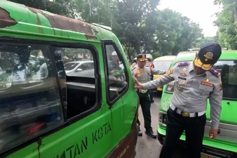 Razia angkot tua dihentikan, Pemkot Bogor susun Perwali