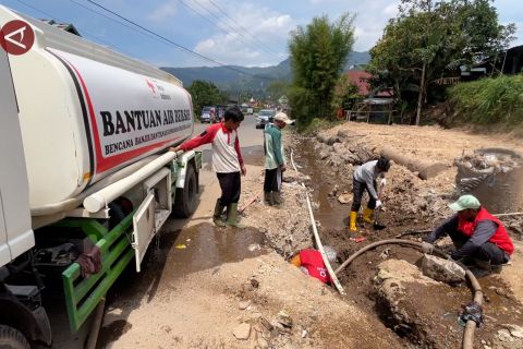 Gotong royong PMI pulihkan Malalak Timur pascabanjir bandang