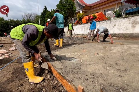 Pembangunan 300 huntara di Sumbar ditargetkan rampung dalam 10 hari