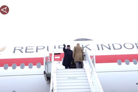 Lanjutkan kunjungan diplomatiknya, Presiden Prabowo tiba di Prancis