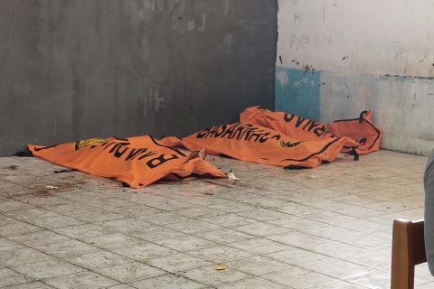 Satu keluarga korban Cisarua ditemukan dalam kondisi berangkulan