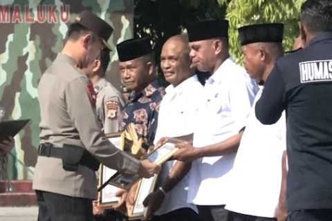 7 Raja terima penghargaan Polda Maluku atas peran aktif cegah miras