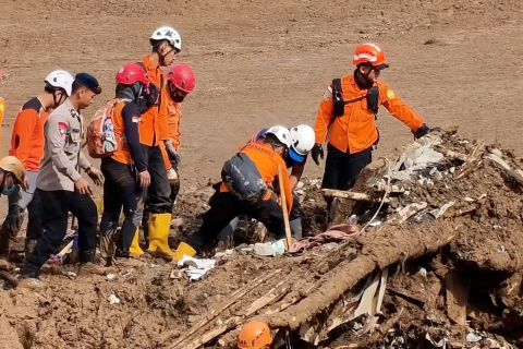 Timwas DPR pastikan penanggulangan bencana longsor Pasirlangu optimal