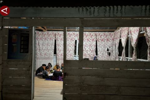 Akses listrik kembali terangi Tripe Jaya Aceh