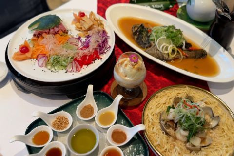 Dari Yu Sheng hingga mie panjang umur, sajian Imlek sarat filosofi